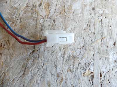 Mercedes White 2 Pin 2 Wire Connector 22054555284